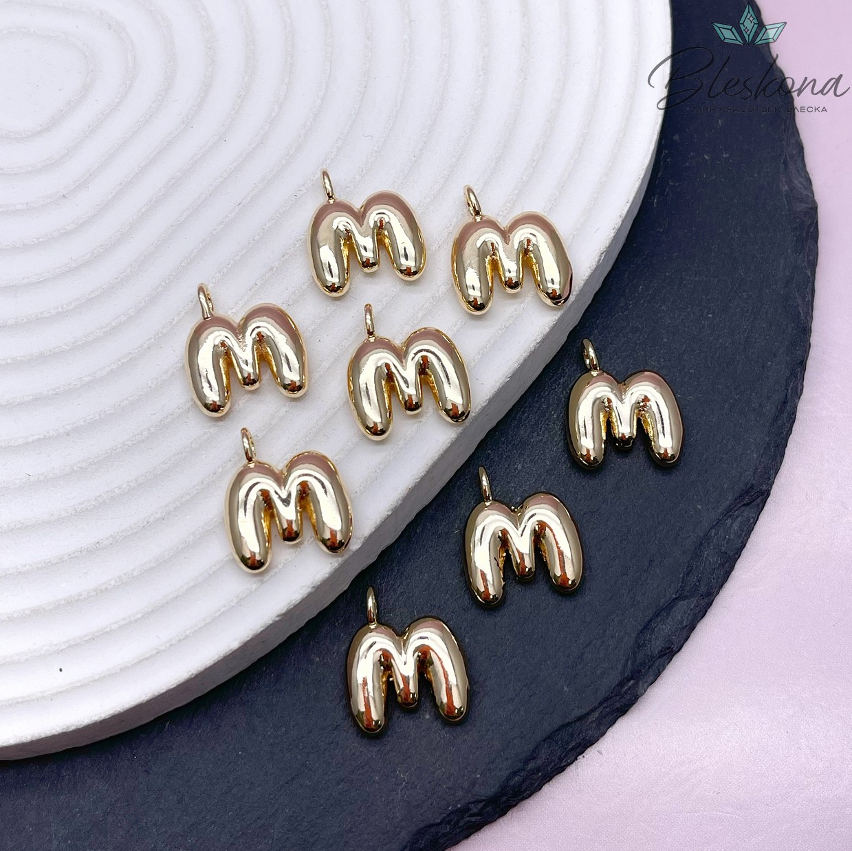 18 мм, Цвет золото, Буква объемная M