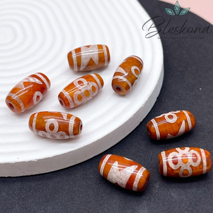 Бусина Дзи Молния и мистический узел бело-коричневый бочонок 20*11 мм