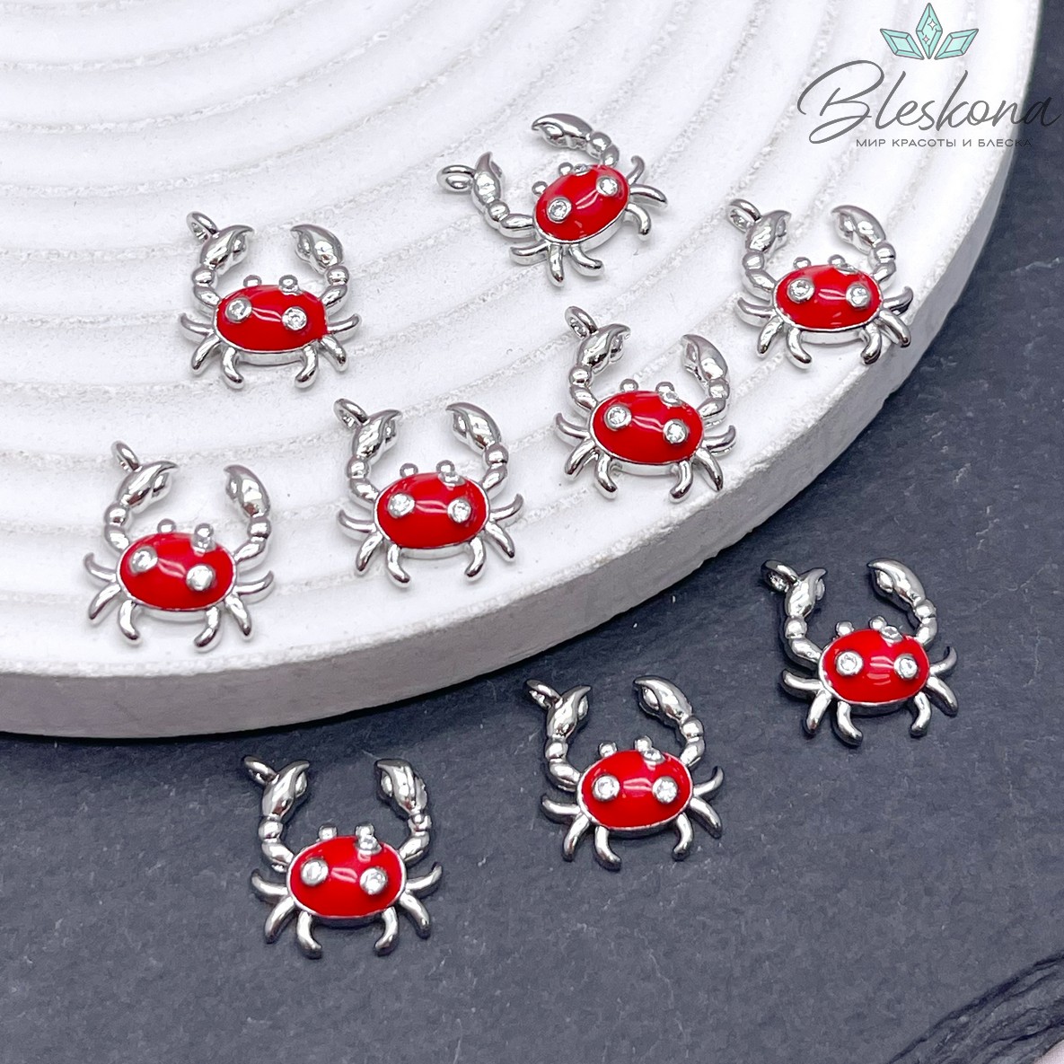 12,5*12мм Цвет серебро, Подвеска Краб эмаль и стразы