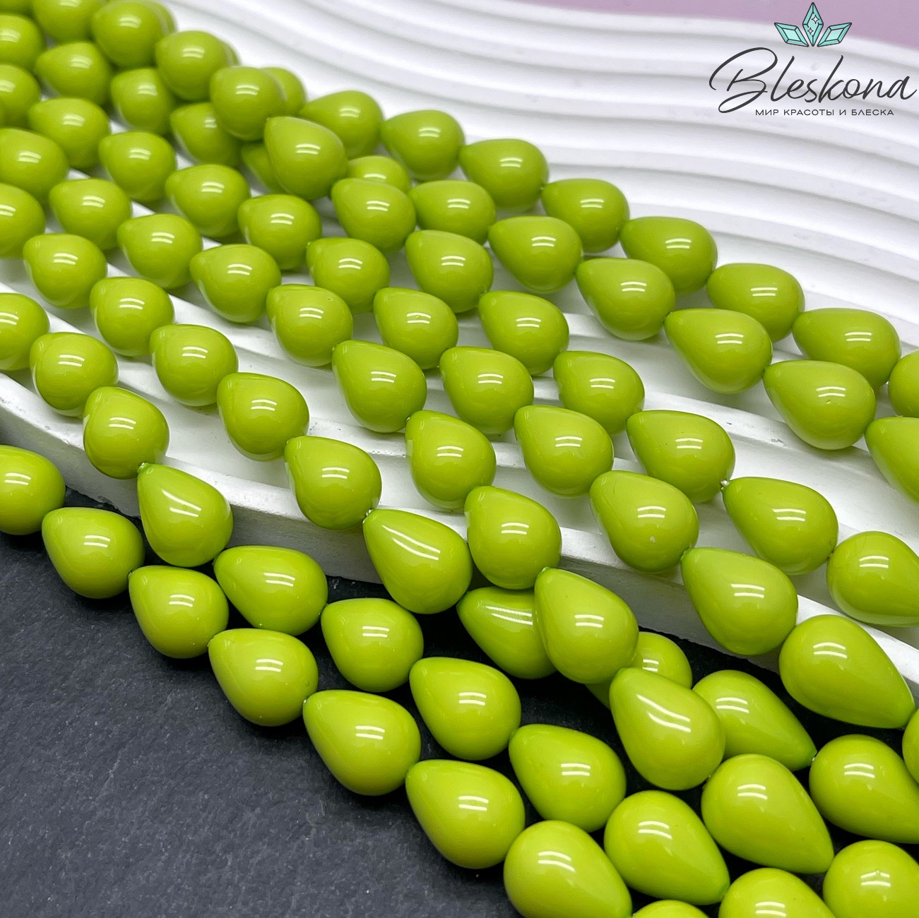 Жемчуг Майорка капля цвет светло-зеленый 14*10 мм