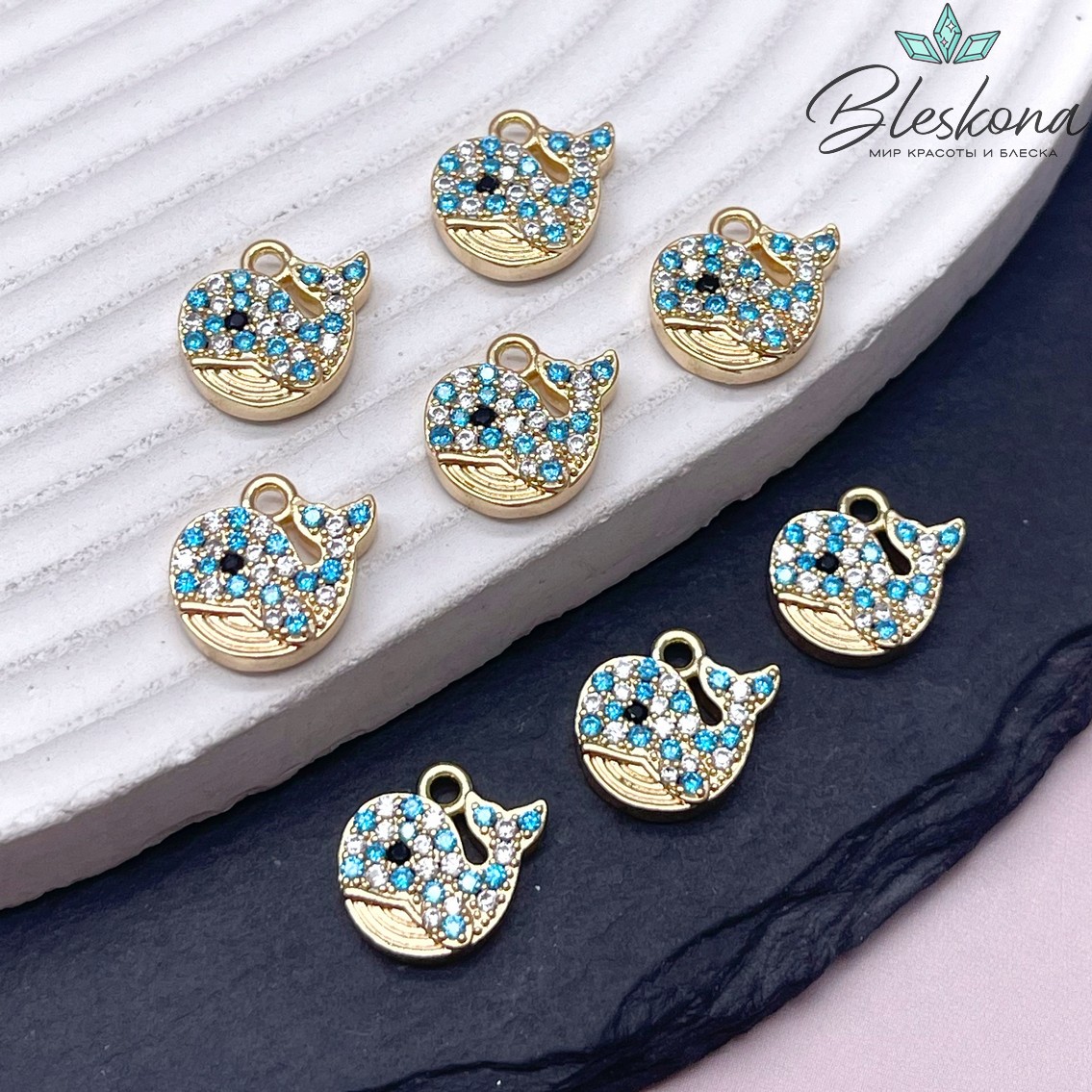 12*12,5 мм Цвет золото, Подвеска Кит с голубыми цирконами 