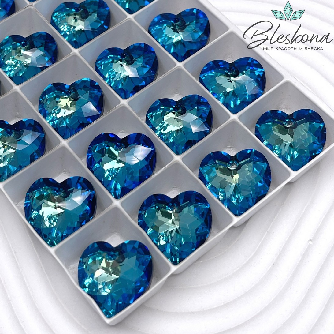 6215 Classic Heart Pendant 18mm Crystal Bermuda Blue (BB)