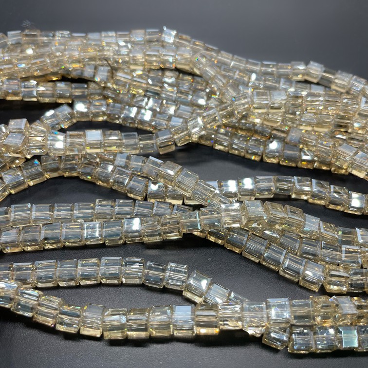 6 мм, Стекло Lux, форма куб огранка, цвет песочный