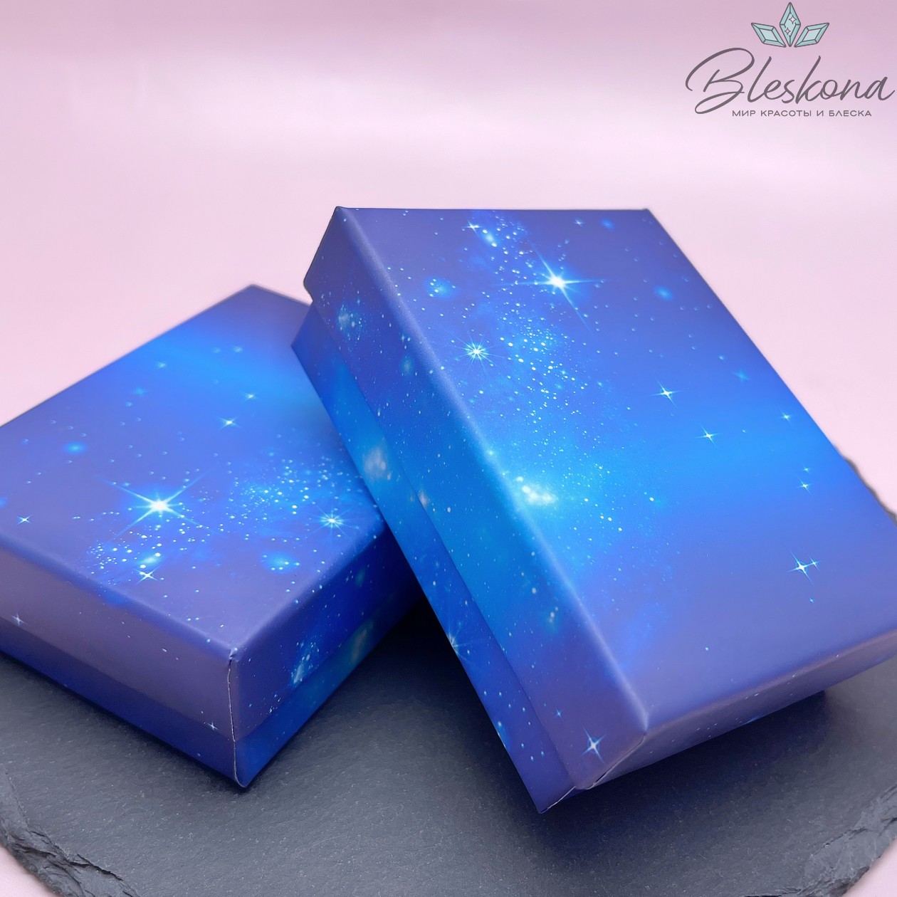Коробка Синий космос черная подложка 9*7*3 см