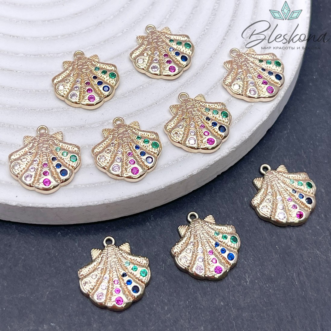 16,7*17,5мм Цвет золото, Подвеска ракушка цирконы микс 