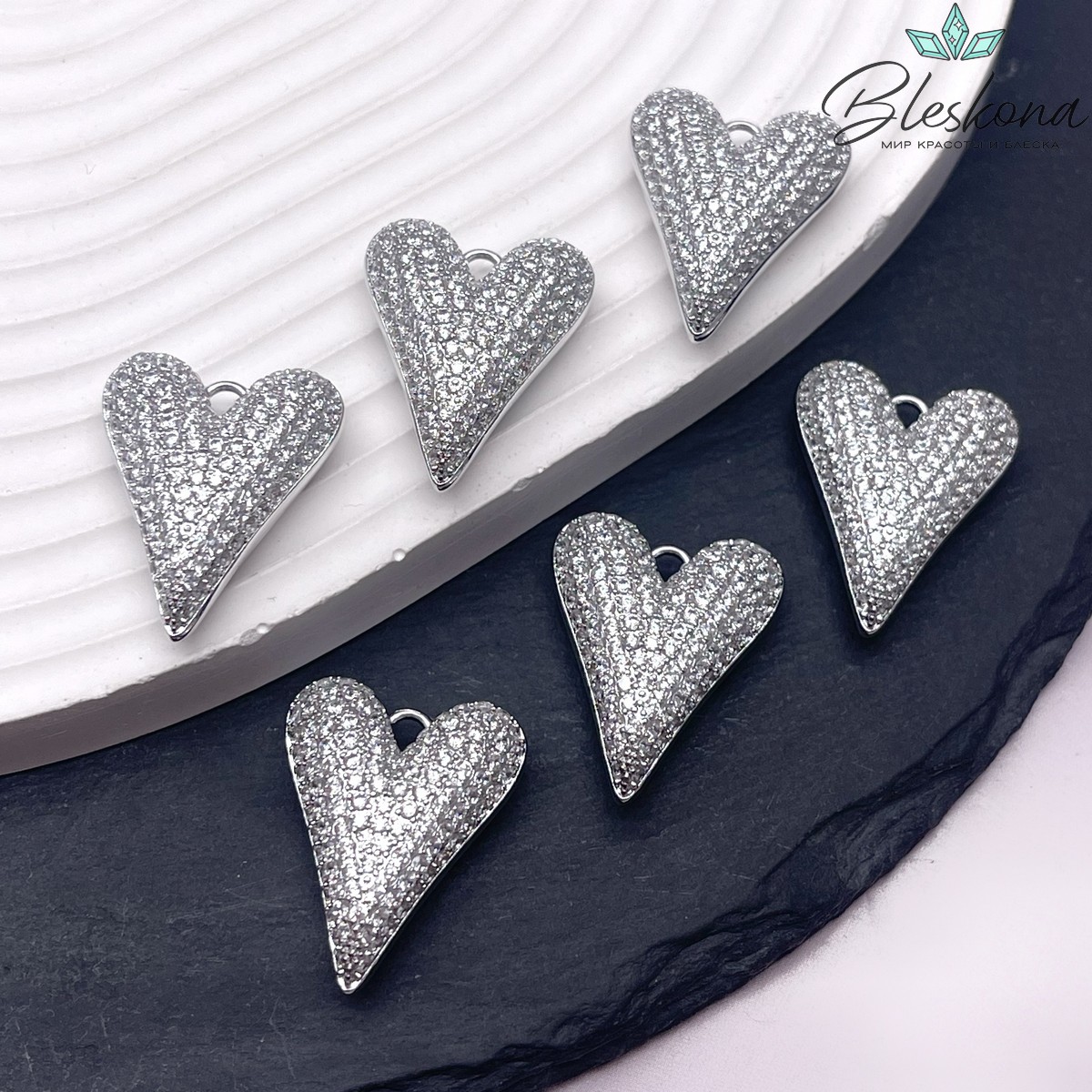 24*19,5 мм Цвет серебро, Подвеска сердце цирконы