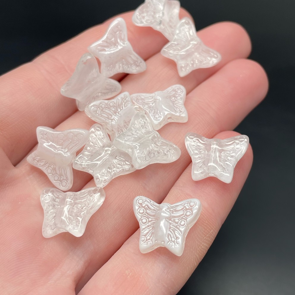 12*15 мм, Бусина Бабочка белая