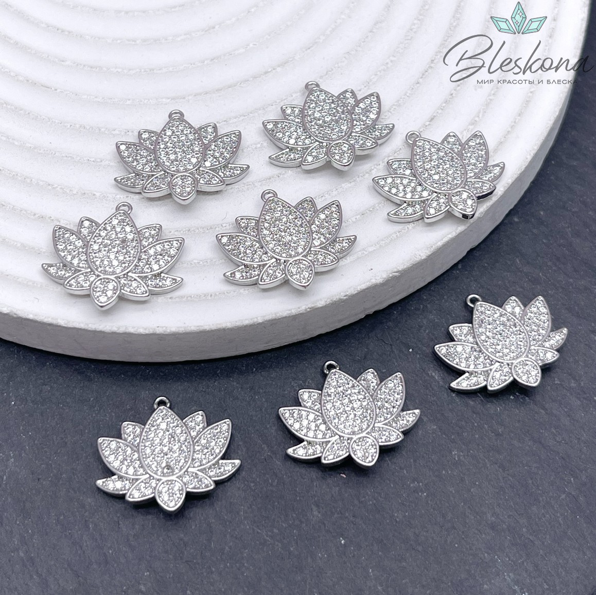 16,5*19,4 мм Цвет серебро, Подвеска лотос белые цирконы