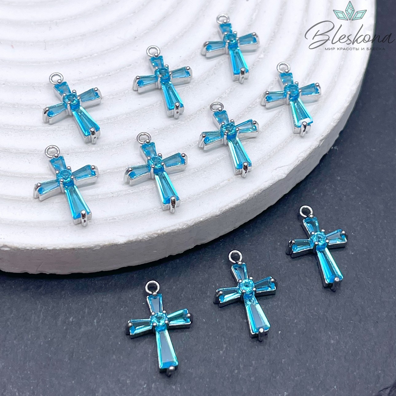 16,3*12 мм Цвет серебро Крест голубые цирконы 