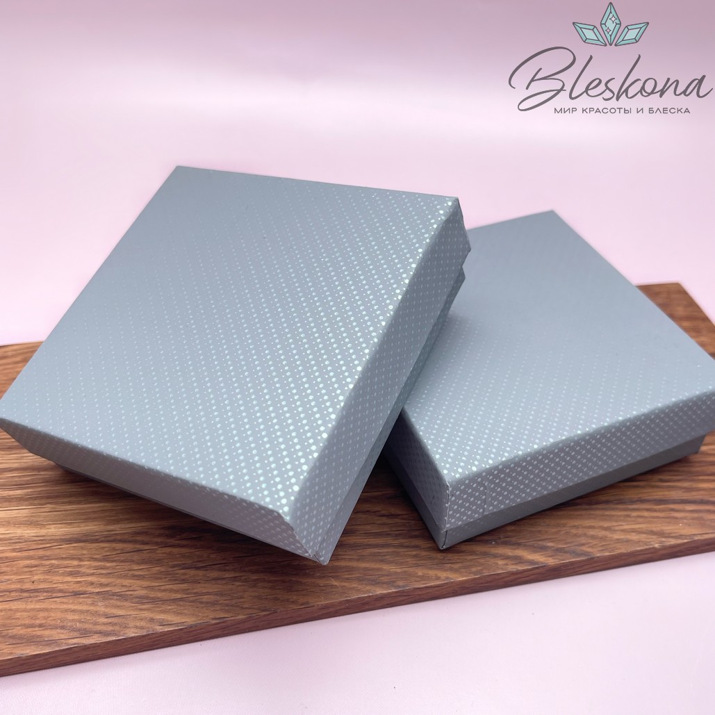 Коробка Серая зеленые точки черная подложка 9*9*3 см