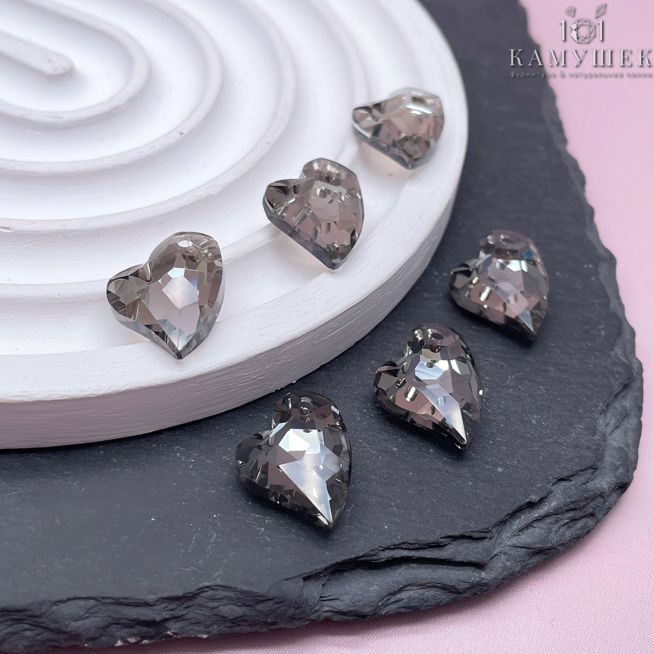 16,5*14 мм, Подвеска сердце стекло белое с переливом (Satin F) уп. 2 шт