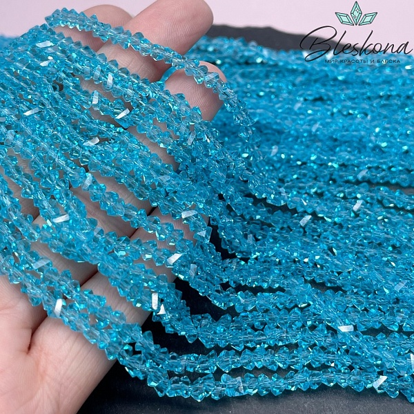 Чешское стекло №04 4,5 мм треугольник