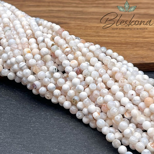 Агат белый с узором 4 мм