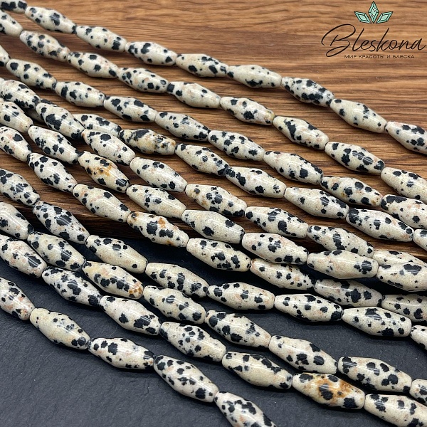 Яшма далматиновая (фенит) биконус 15*6 мм