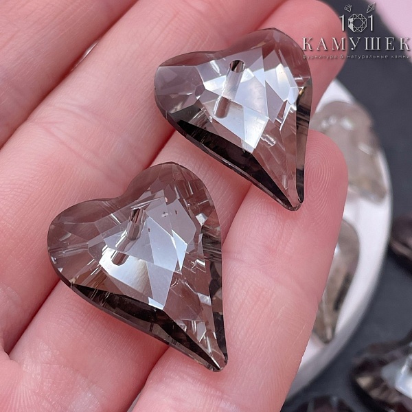 26,5*21,5 мм, Подвеска сердце стекло белое с переливом (Satin F) уп. 2 шт