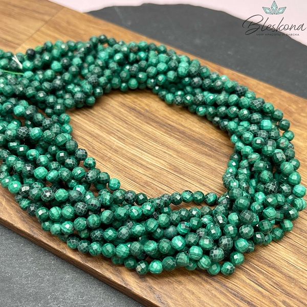 Малахит алмазная огранка 4,5 мм