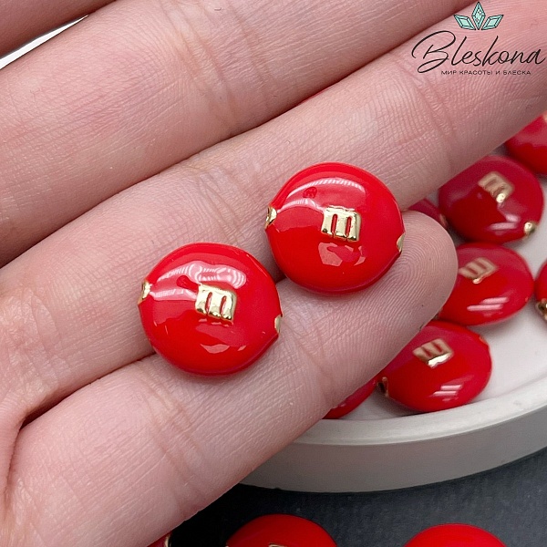 14*13 мм Цвет золото, Бусина M&M`s красная эмаль