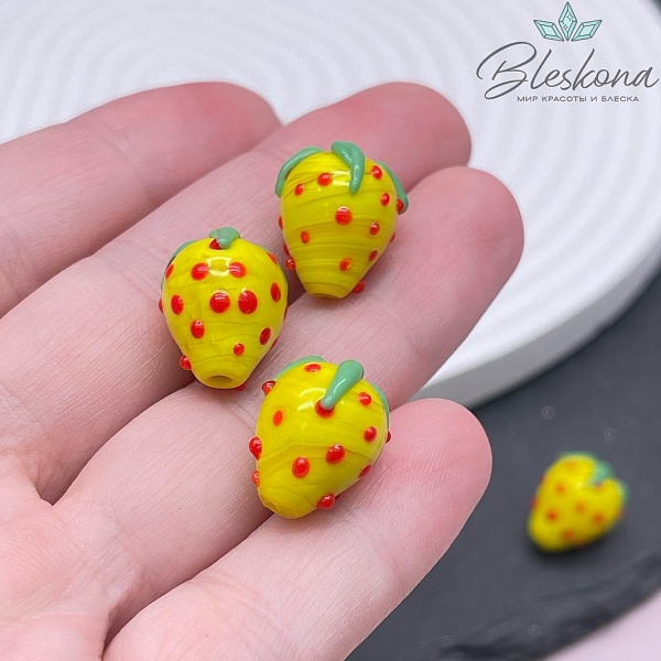 13,5*11,5 мм Бусина клубничка желтая