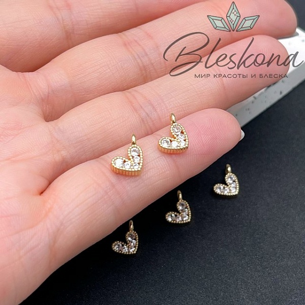 8*9,5 мм Цвет золото, Подвеска сердце белые цирконы