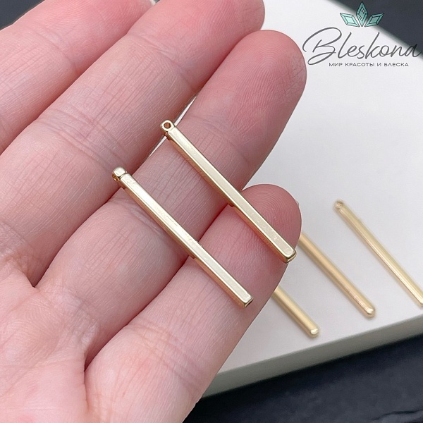 30*2 мм Цвет золото, Подвеска палочка квадратная Z021471
