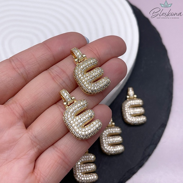 28 мм, Цвет золото, Буква цирконы объемная с бейлом E