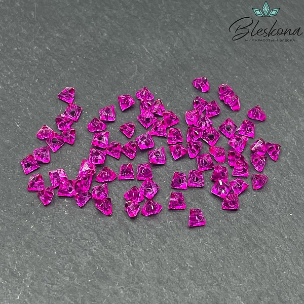 Чешское стекло №25 3,5мм треугольник