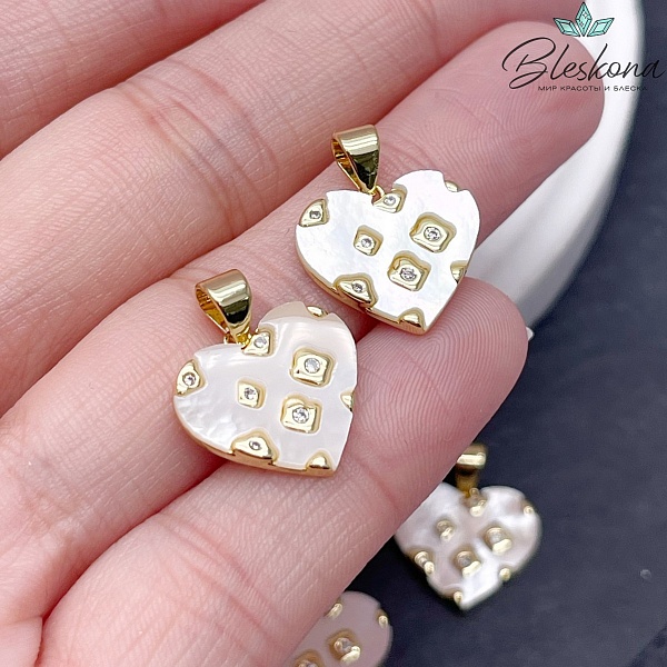 14*15,5 мм Цвет золото, Подвеска Сердце белый перламутр с цирконами 