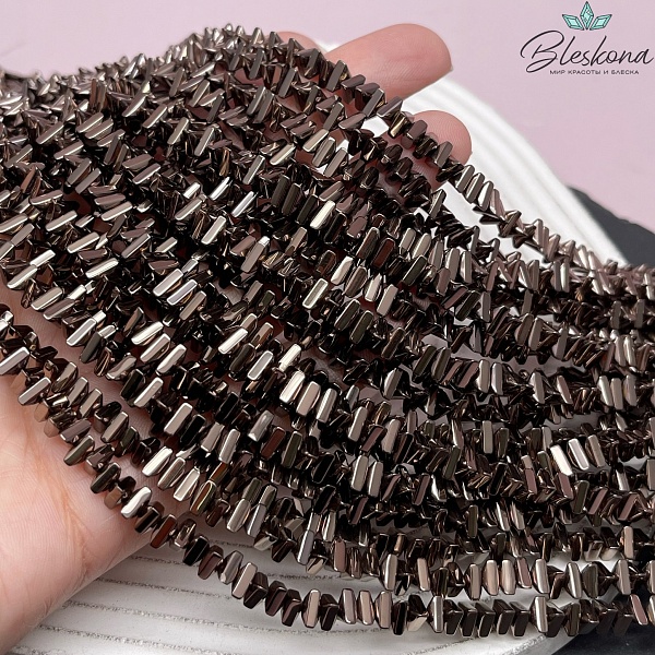 6*3 мм Гематин имитация, цвет коричневый №1 (шоколадный), треугольник объемный