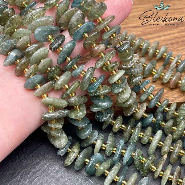 Апатит зеленый сколы шлифованные (2-4)*(11-16) мм