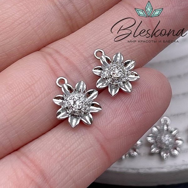 11,7*10 мм Цвет серебро, Подвеска ромашка цирконы 