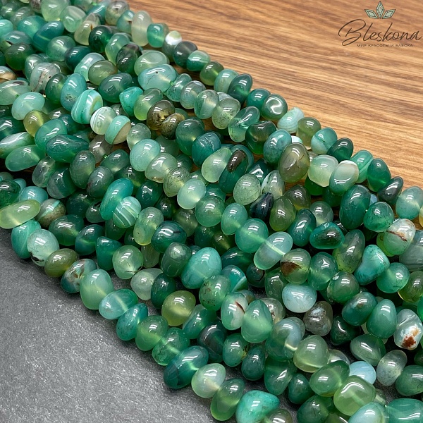 Агат зеленый (тонированный) галтовка фриформ  (7-10)*(8-9) мм 