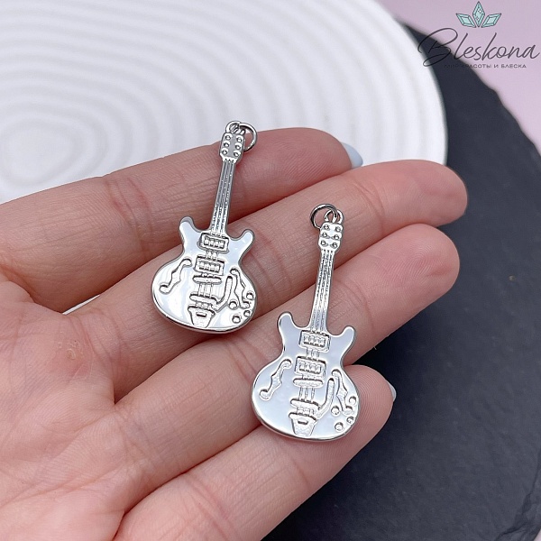 40*16,7 мм Цвет серебро, Подвеска Гитара цирконы