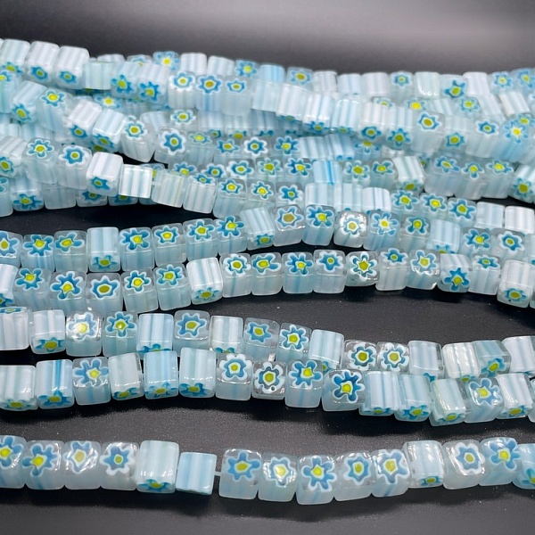 Муранское стекло голубое куб 6 мм