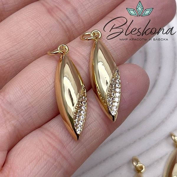 28*7,8 мм Цвет золото, Подвеска капля с цирконами