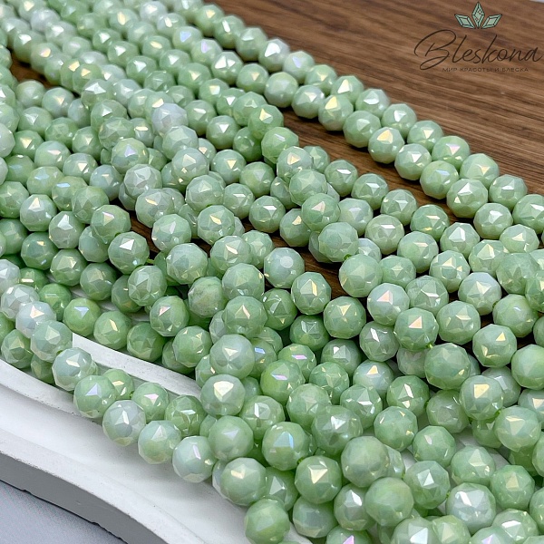 Стекло Lux светло- зеленое огранка  8 мм