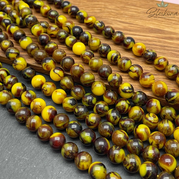 Янтарь шар  темный 10 мм