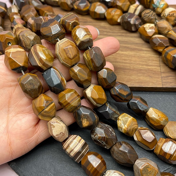 (16-20)*(13-17) мм Тигровый глаз с включениями гематита фриформ огранка