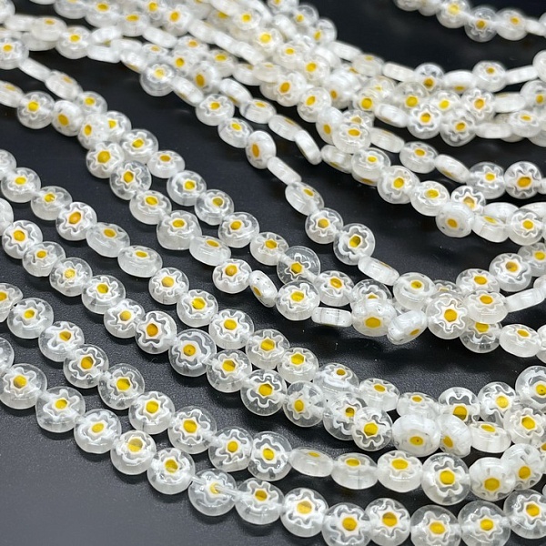 Муранское стекло белое круг цветок желтый 6 мм