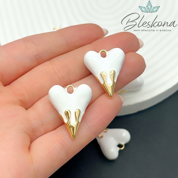 19,5*24,5 мм Цвет золото, Подвеска Сердце белая эмаль