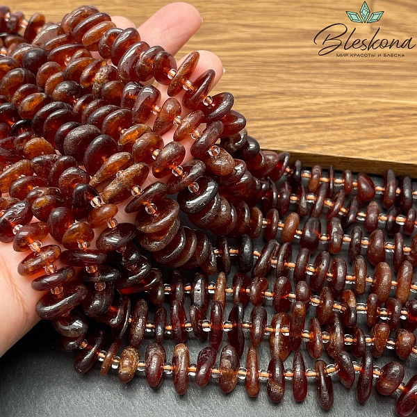 Гранат оранжевый сколы шлифованные (3-5)*(11-16) мм