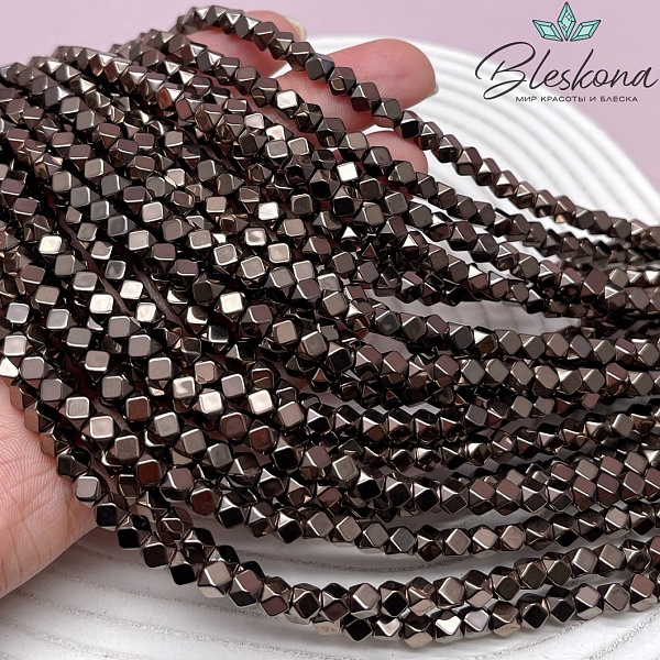 4 мм Гематин имитация, цвет коричневый №1 (шоколадный) куб огранка