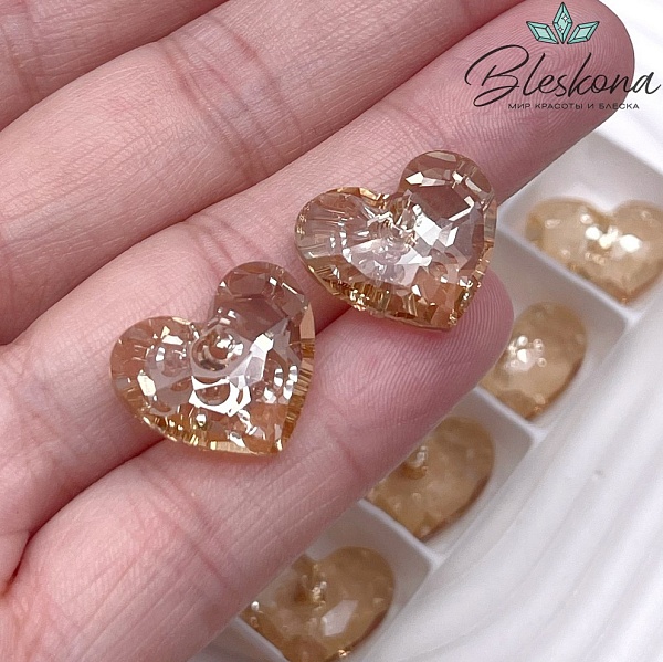 6264 Truly In Love Heart 18 мм Crystal Golden Shadow