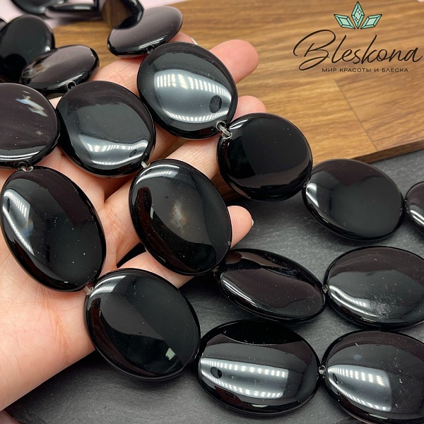 Агат черный с прожилками овал 40*30 мм