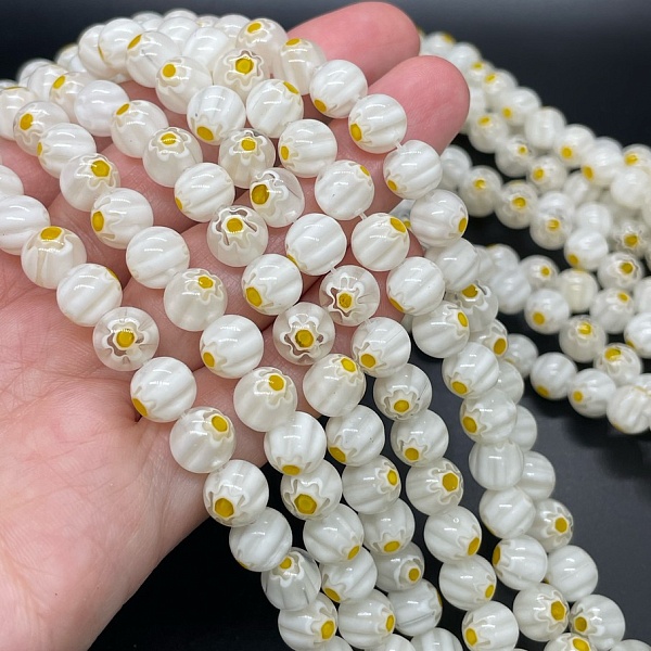 Муранское стекло белое цветы желтые  8мм