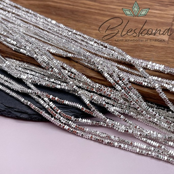 2 мм Гематин квадрат округленные стороны, светлое серебро имитация