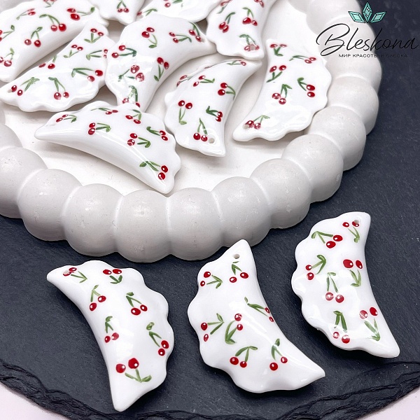 40*23 мм Подвеска Вареник с вишней