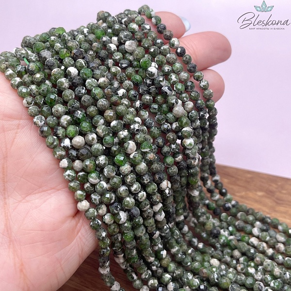 Хромдиопсид алмазная огранка №1 4 мм