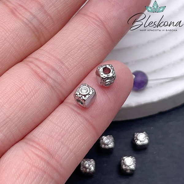 4,5 мм Цвет серебро, Бусина Куб точки циркон