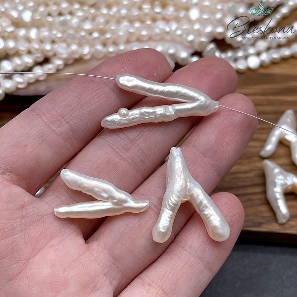 Жемчуг Барокко белый Гусиные лапки штучно (23-32)*(12-24) мм