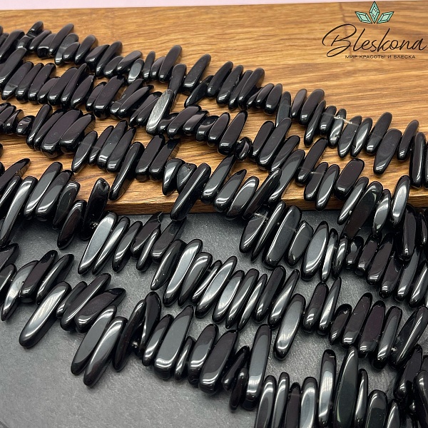 Обсидиан сколы шлифованные 10-22 мм